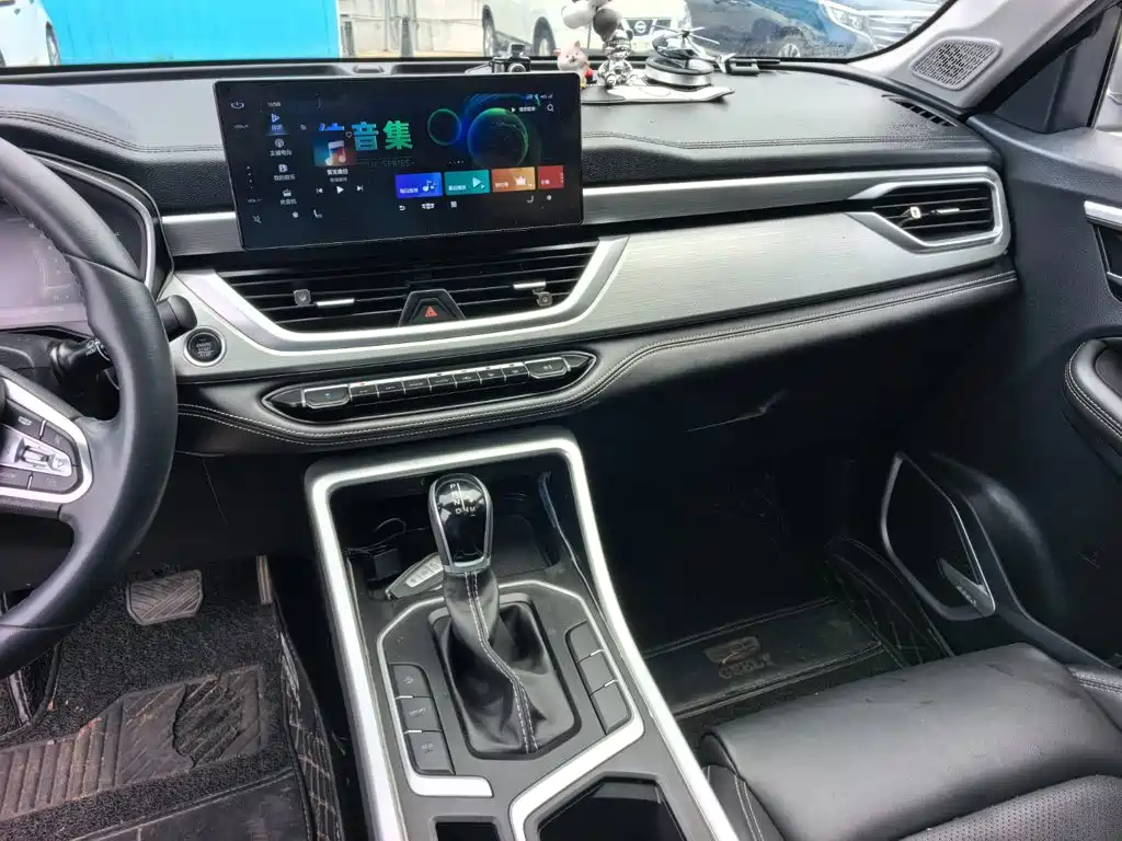 Geely Vision X6 2020 — фото 14