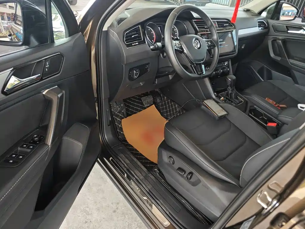 Volkswagen Tiguan L 2019 — фото 12