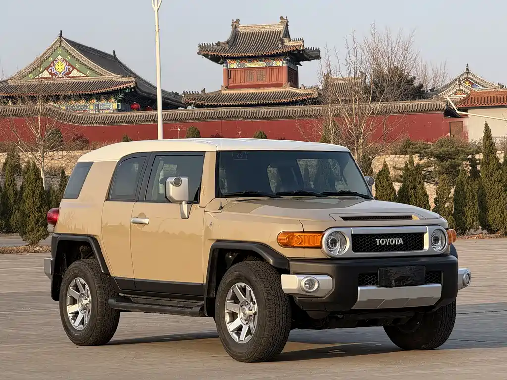 Toyota FJ Cruiser 2020 — фото 3