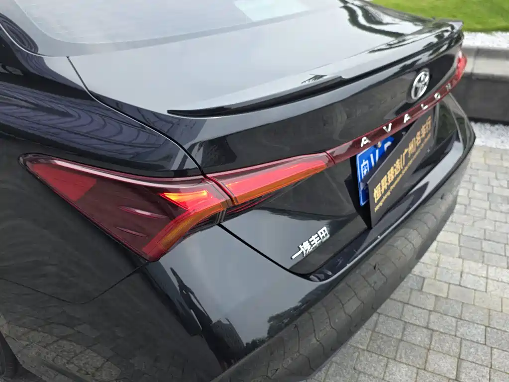 Toyota Avalon 2022 — фото 11