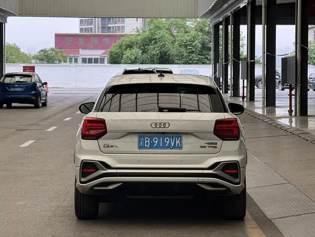 Audi Q2L 2023 — фото 9