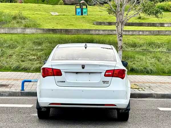 Roewe 350 2015