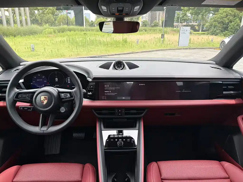 Porsche Macan EV 2025 — фото 17