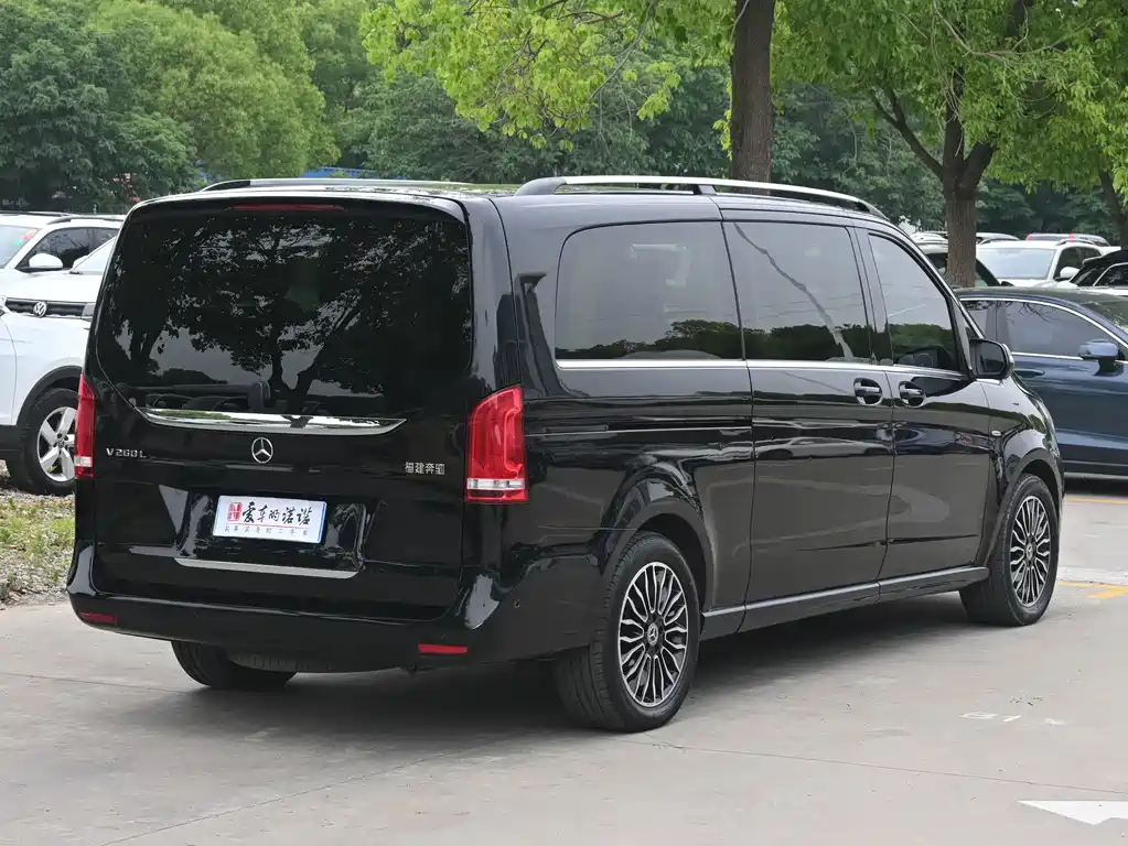 Mercedes-Benz V-Class 2018 — фото 6