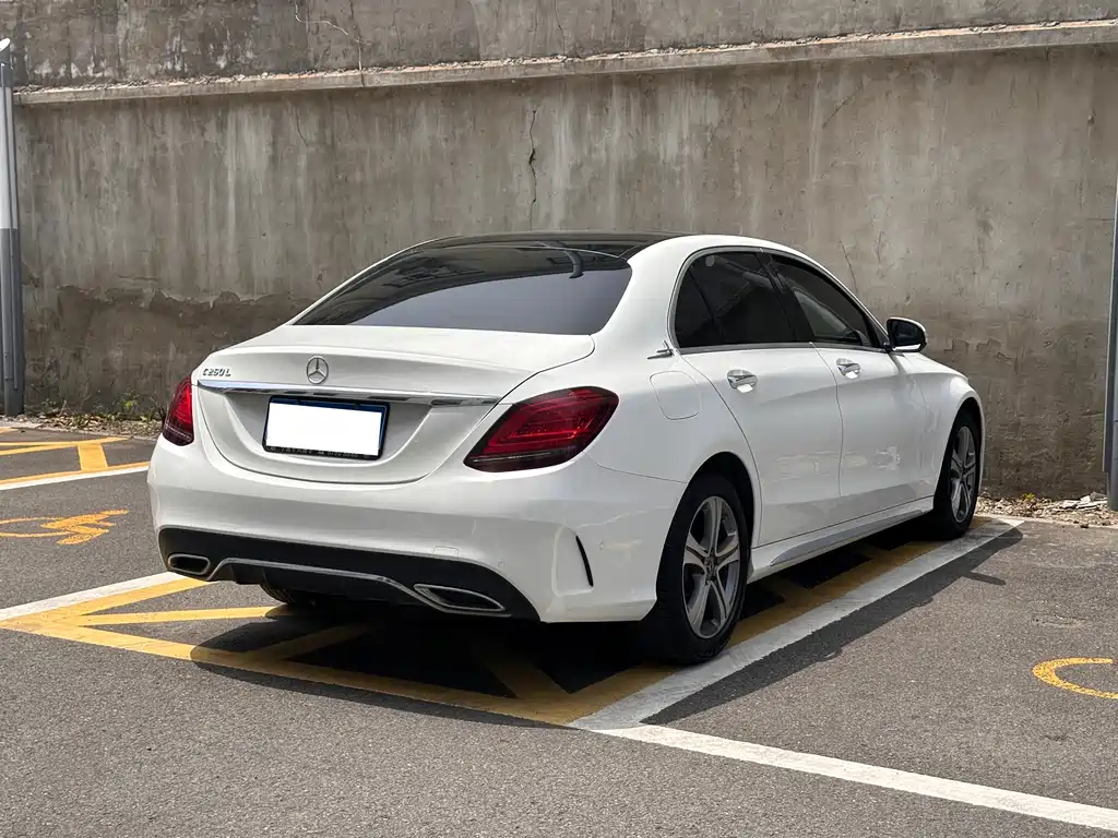 Mercedes-Benz C-Class 2019 — фото 12