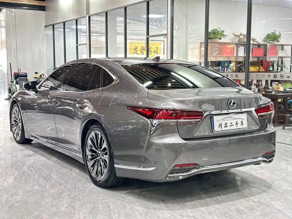 Lexus LS 2020 — фото 4