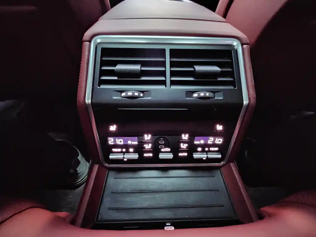 Porsche Panamera 2021 — фото 13