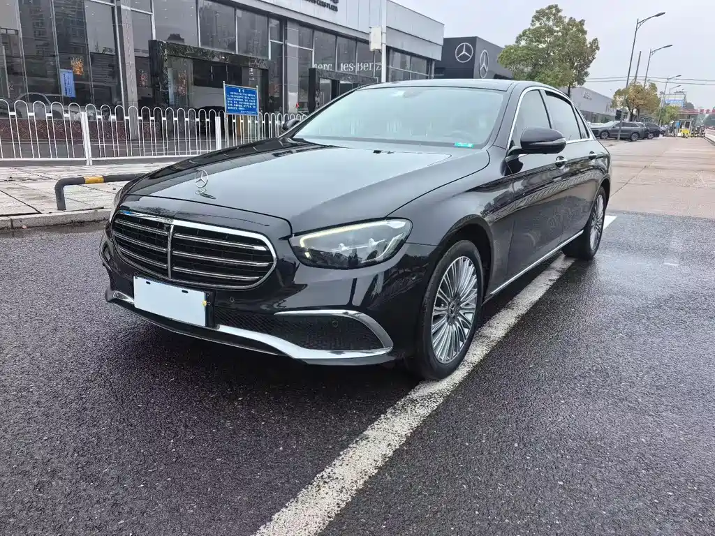 Mercedes-Benz E-Class 2022 — фото 2