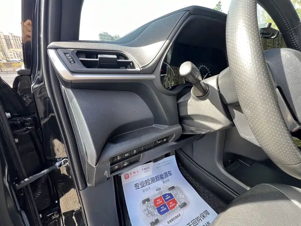 Toyota Sienna 2022 — фото 20