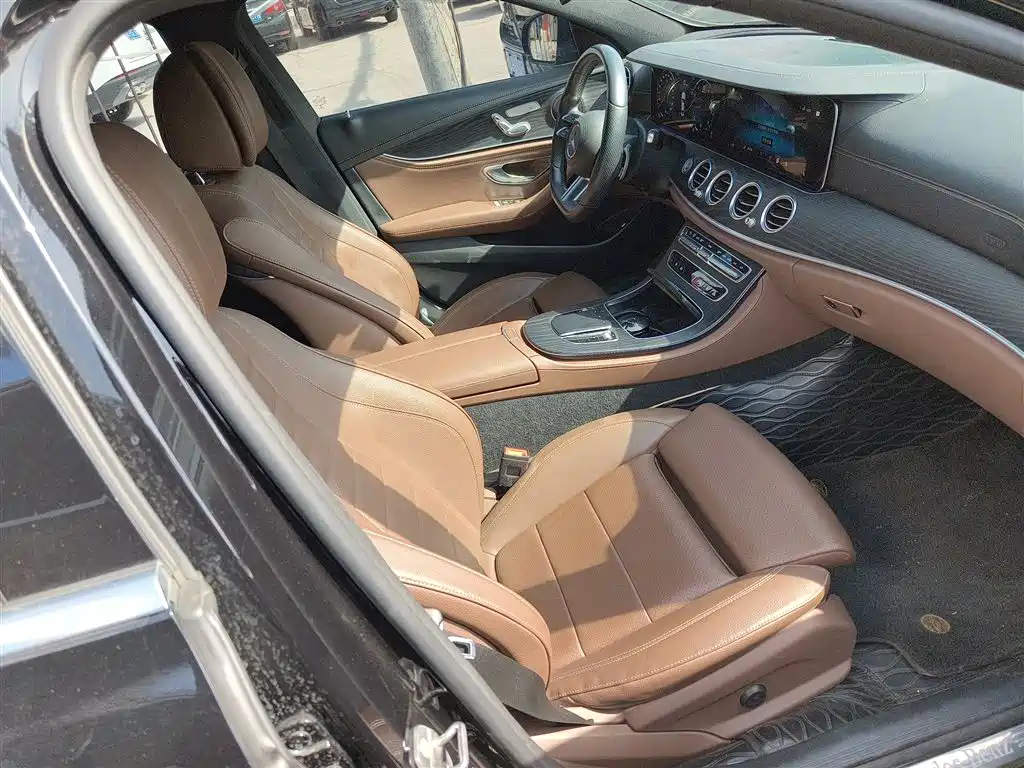 Mercedes-Benz E-Class 2022 — фото 20