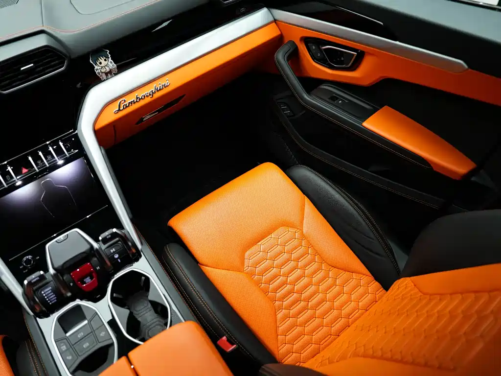 Lamborghini Urus 2021 — фото 45