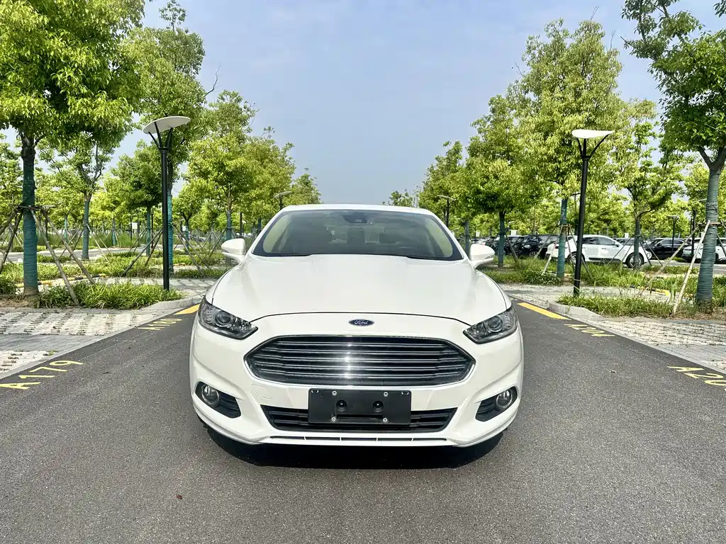 Ford Mondeo 2014 — фото 2