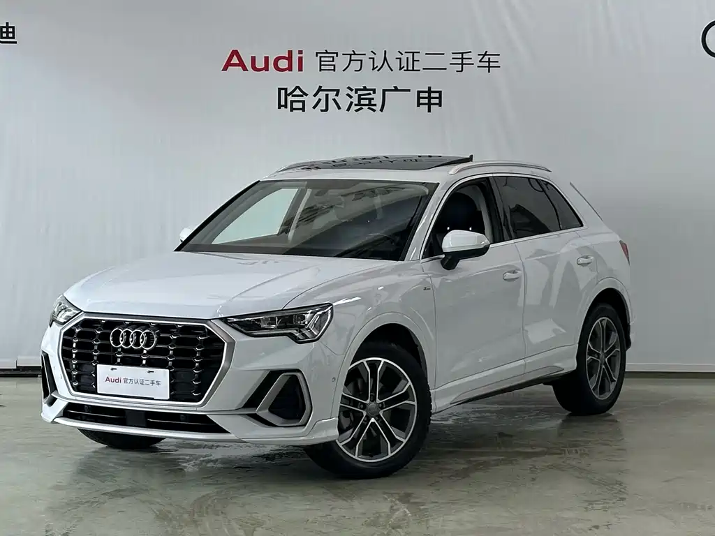 Audi Q3 2021 — фото 1