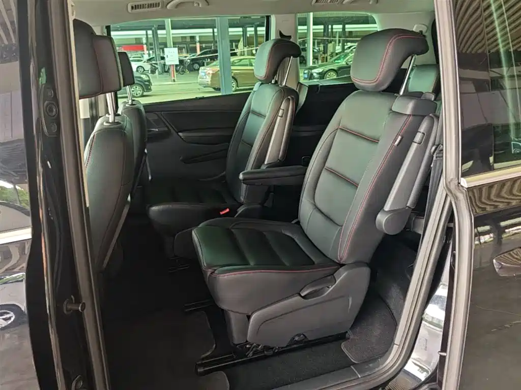 Volkswagen Sharan 2017 — фото 17