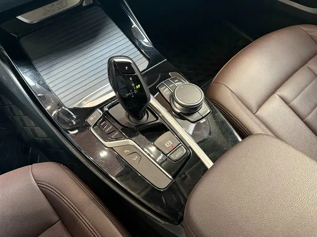 BMW X3 2019 — фото 10
