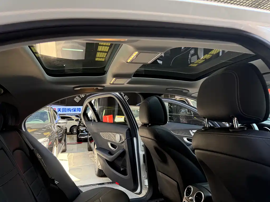 Mercedes-Benz C-Class 2019 — фото 15
