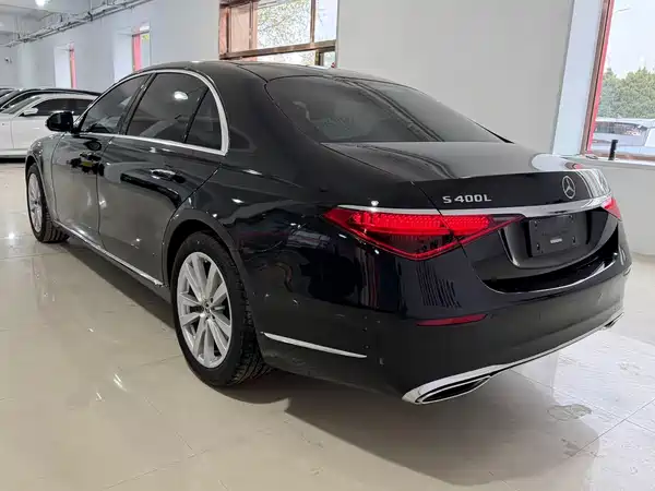 Mercedes-Benz S-Class 2025