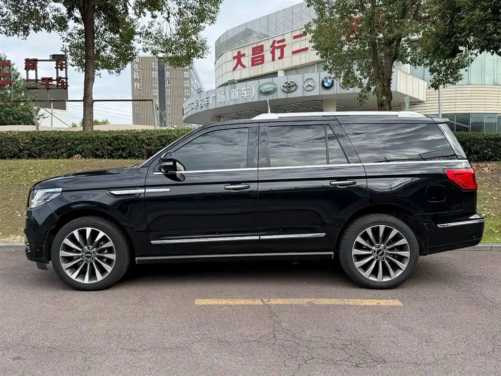 Lincoln Navigator 2020 — фото 3