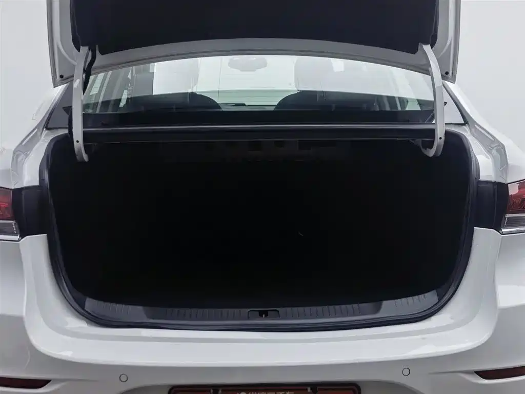 Buick Excelle 2019 — фото 16