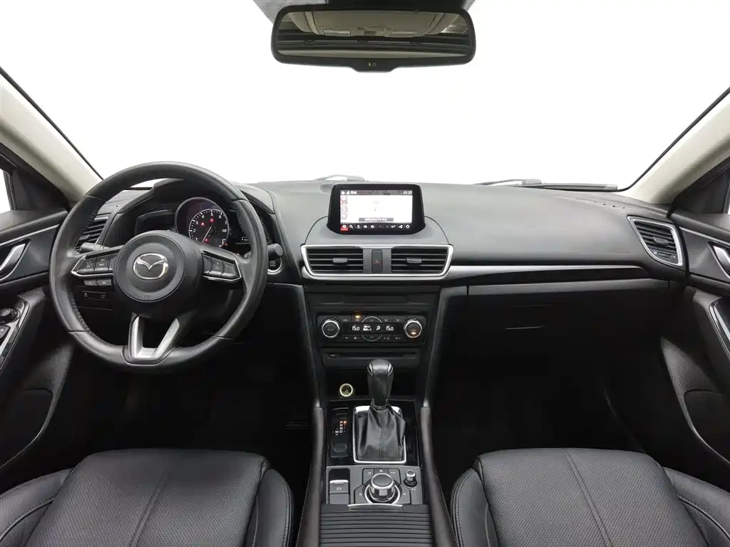 Mazda 3 Axela 2017 — фото 5