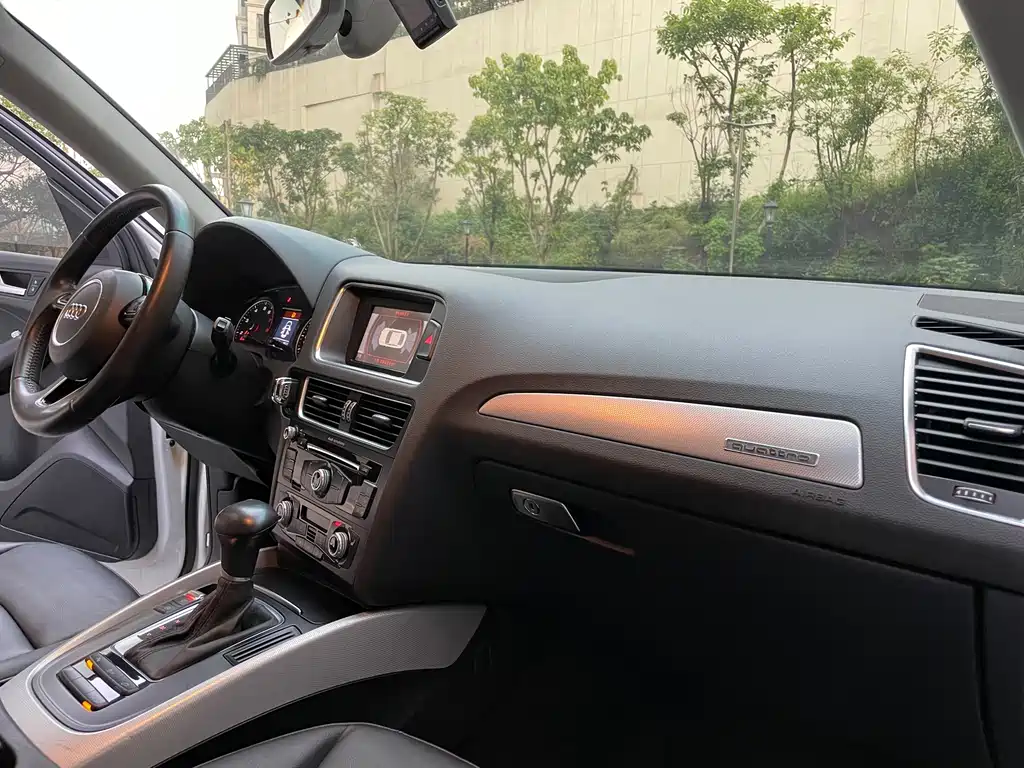 Audi Q5 2015 — фото 14