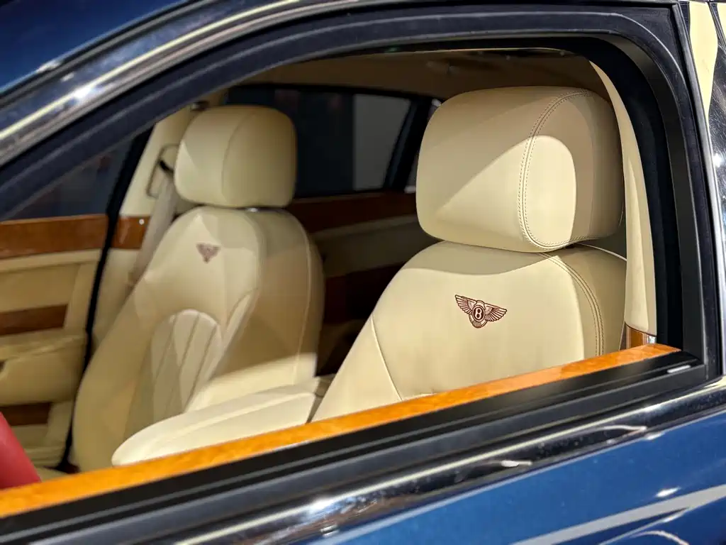 Bentley Mulsanne 2013 — фото 10