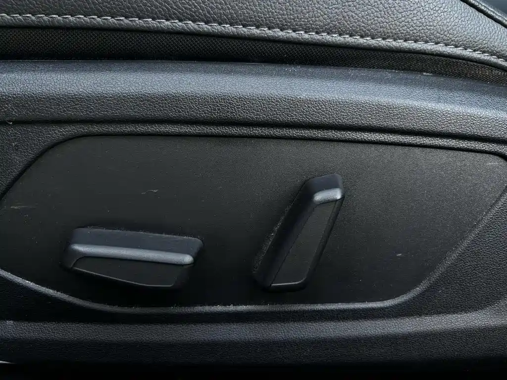 Hyundai Elantra 2023 — фото 11