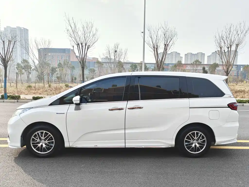 Honda Odyssey 2021 — фото 16