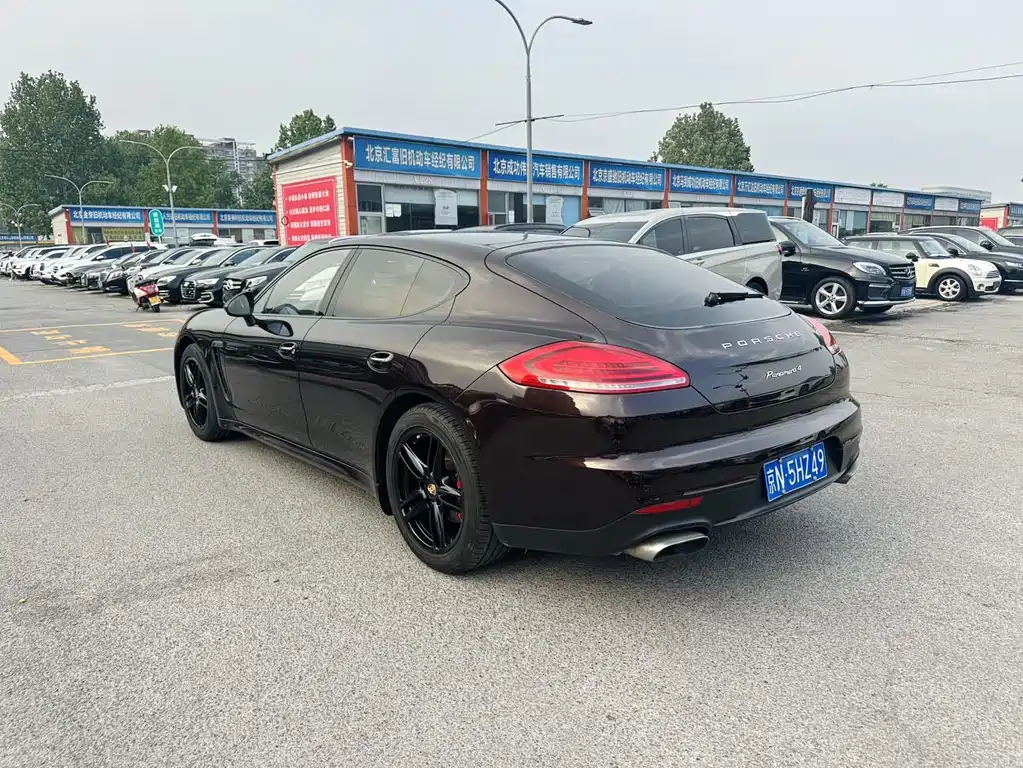 Porsche Panamera 2015 — фото 16