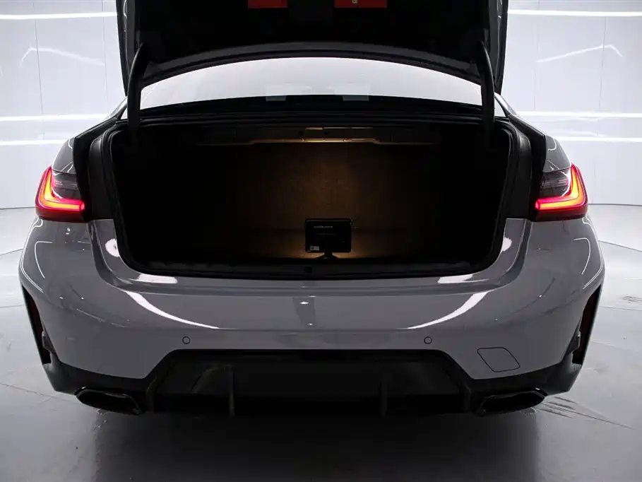 BMW 3 Series 2025 — фото 15