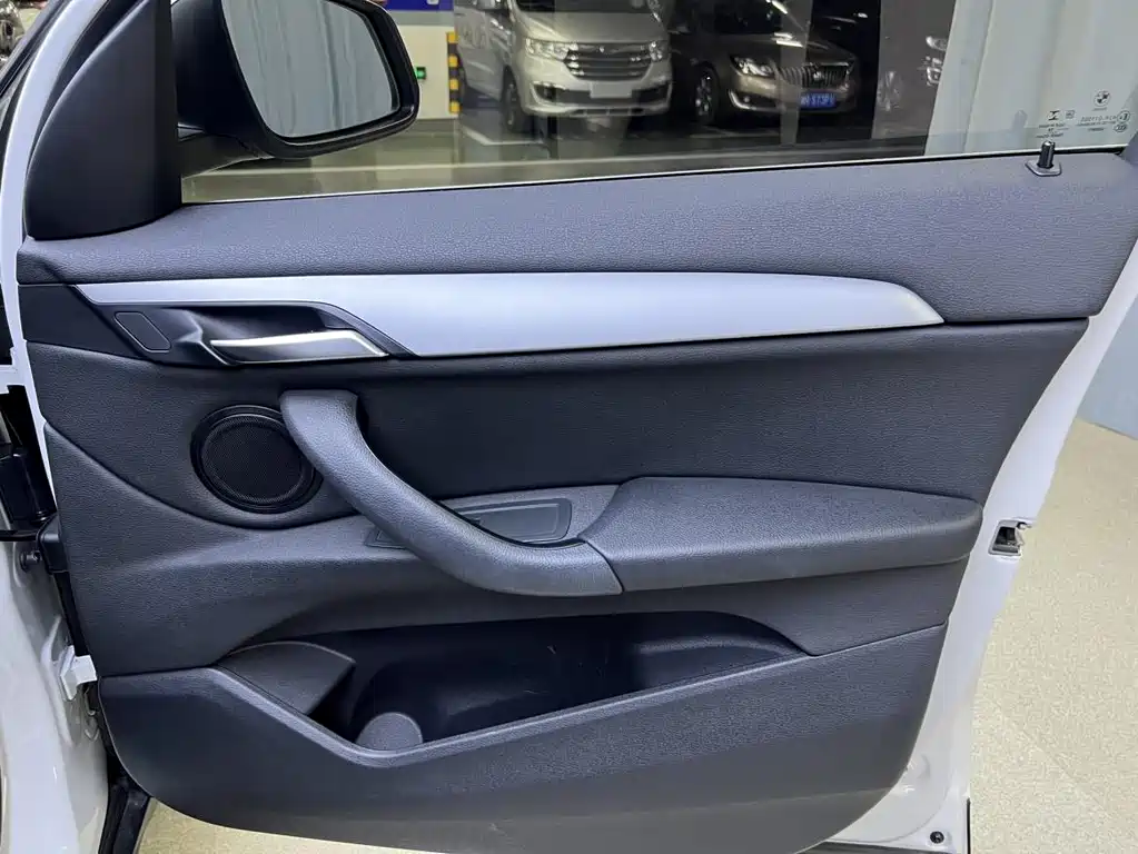 BMW X1 2018 — фото 13