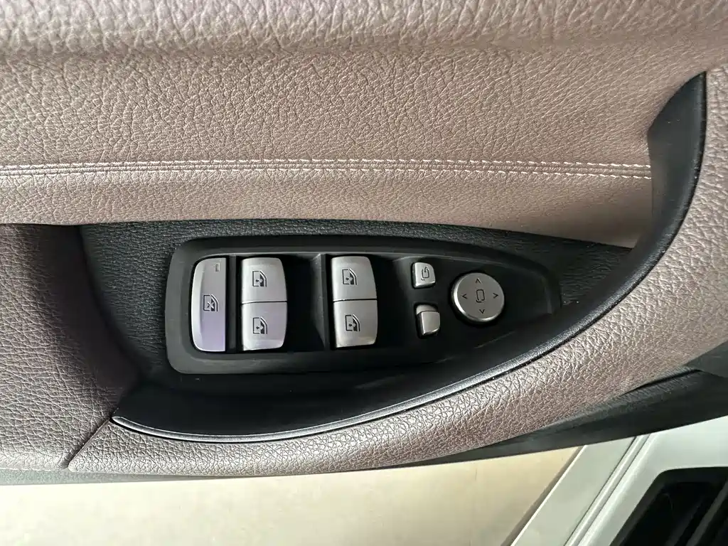 BMW X2 2022 — фото 18