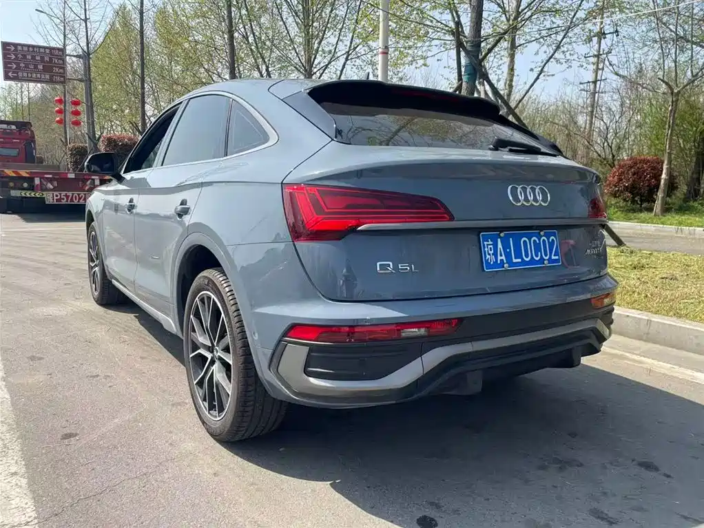 Audi Q5L Sportback 2022 — фото 6