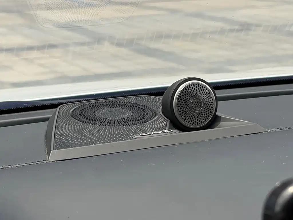 Toyota Sienna 2023 — фото 15