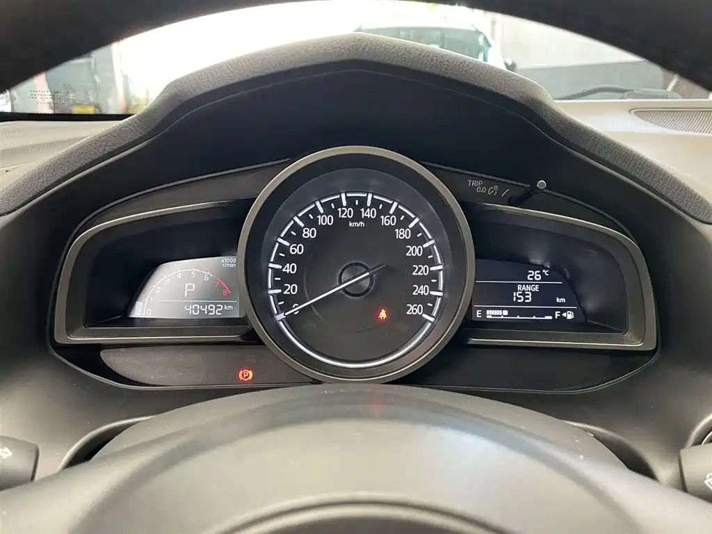 Mazda 3 Axela 2018 — фото 13