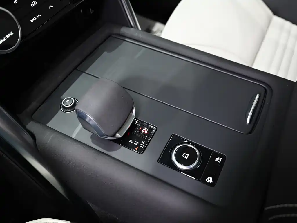 Land Rover Discovery 2022 — фото 16