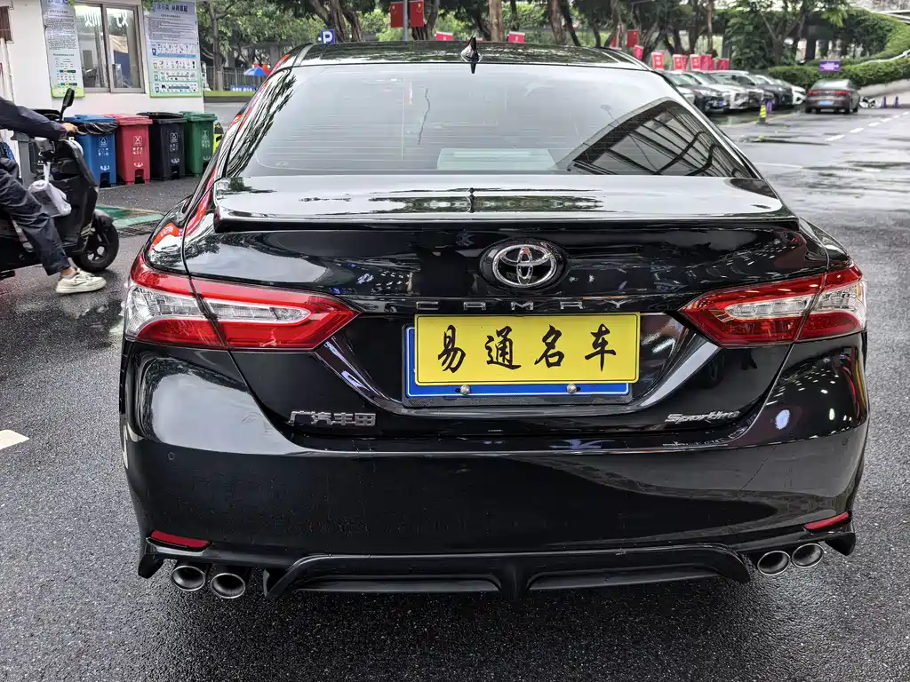 Toyota Camry 2022 — фото 7
