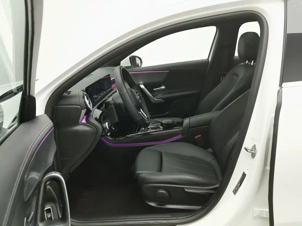 Mercedes-Benz A-Class 2021 — фото 10