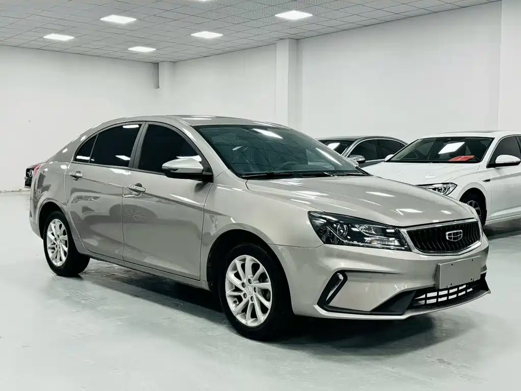 Geely Emgrand 2021