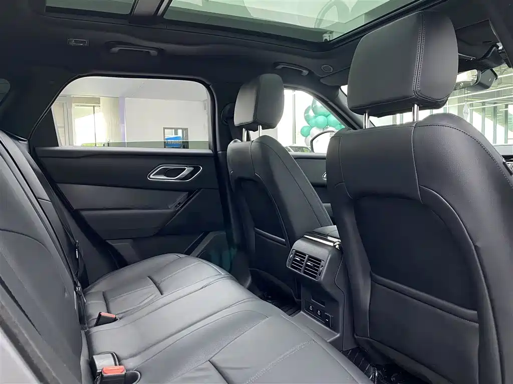 Land Rover Range Rover Velar 2024 — фото 10