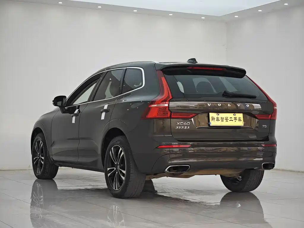 Volvo XC60 2018 — фото 4