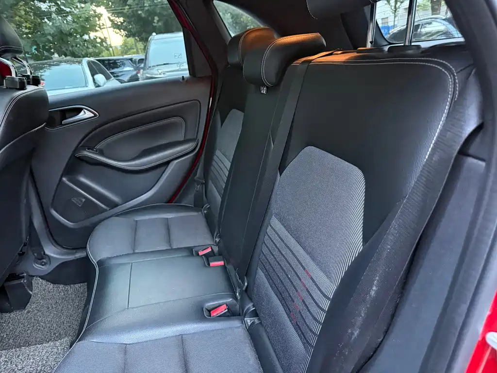 Mercedes-Benz B-Class 2015 — фото 13