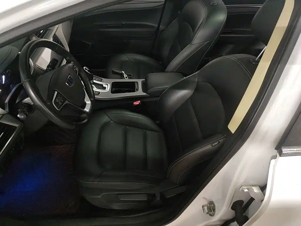 Geely Emgrand GS 2018 — фото 15