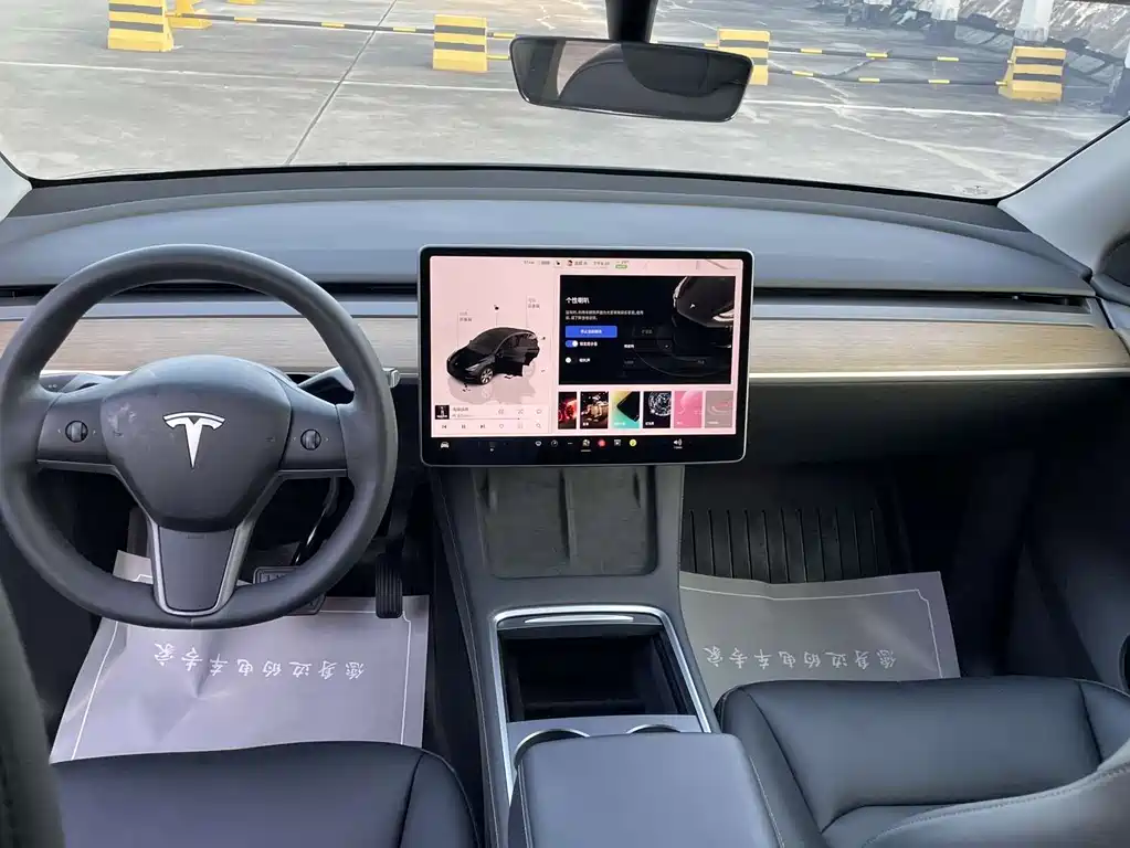 Tesla Model Y 2023 — фото 11