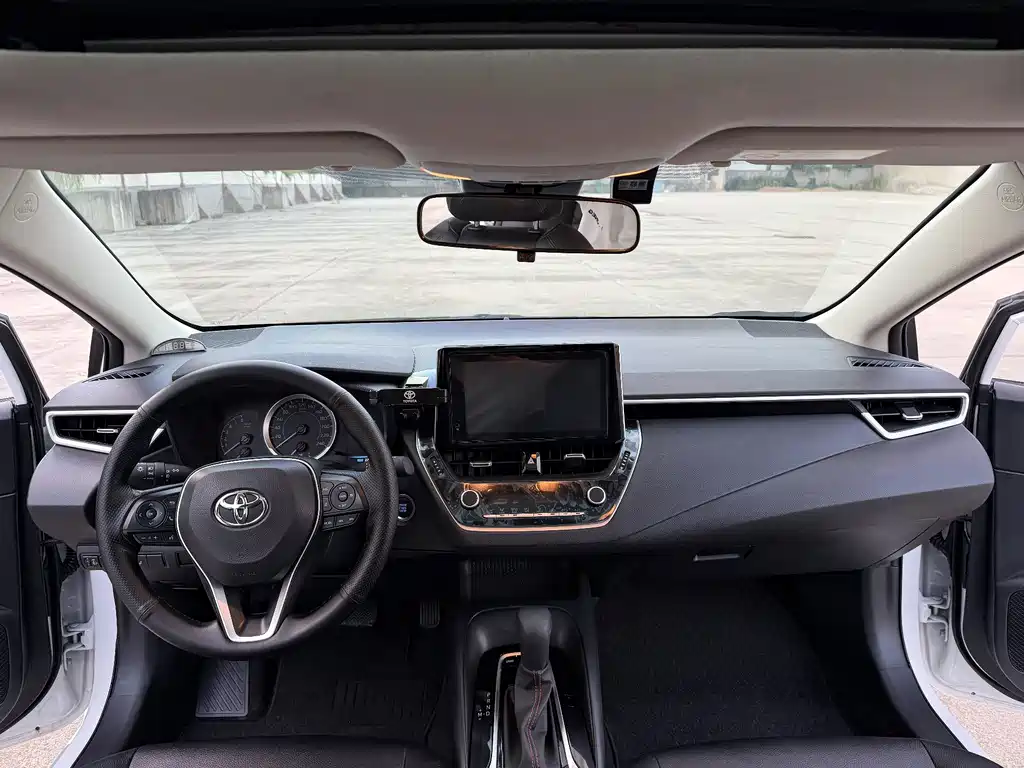 Toyota Corolla 2022 — фото 12