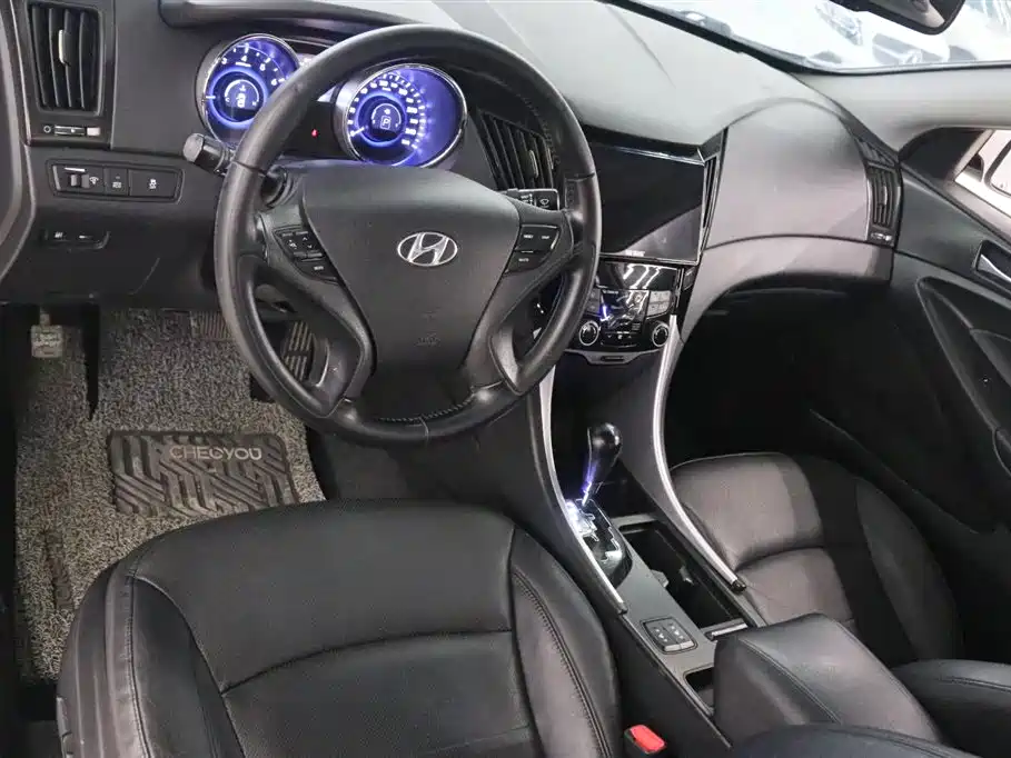 Hyundai Sonata 2013 — фото 11