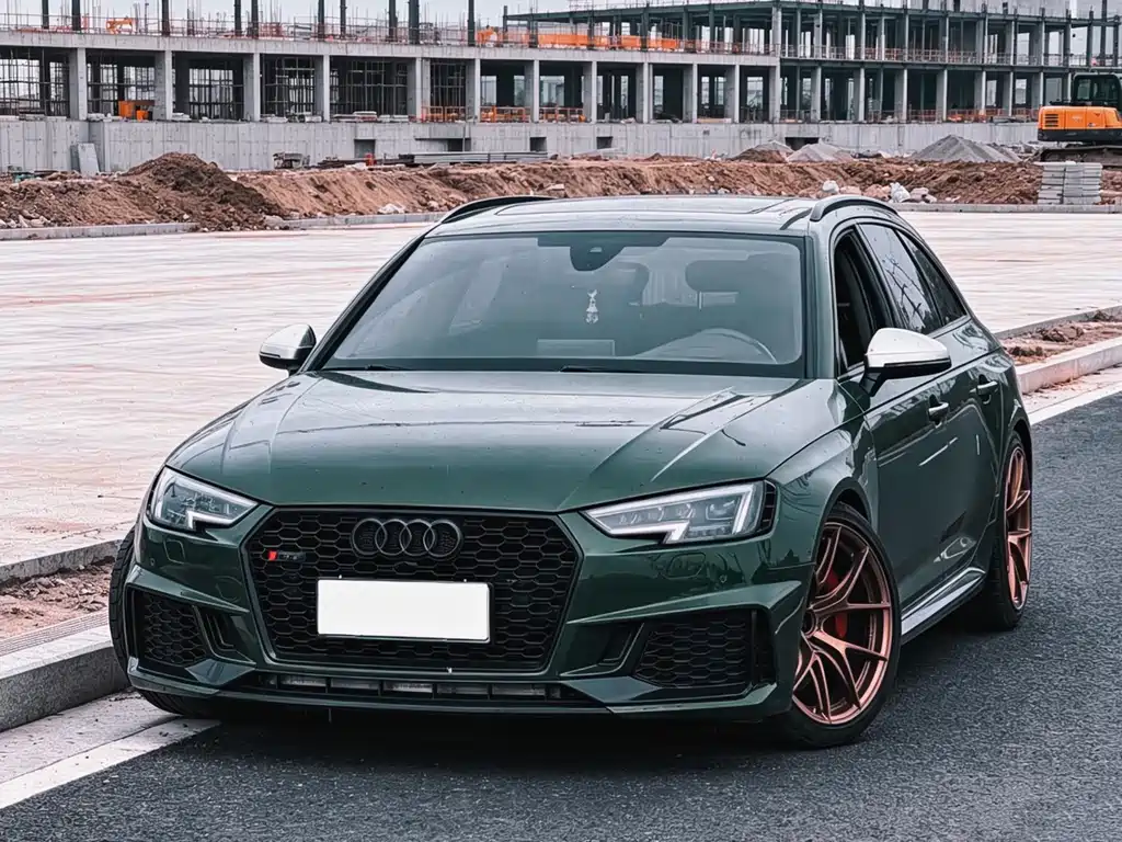 Audi RS 4 2019 — фото 1