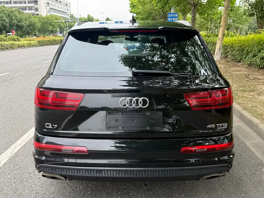 Audi Q7 2017 — фото 13