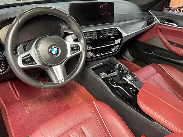 BMW 5 Series 2021