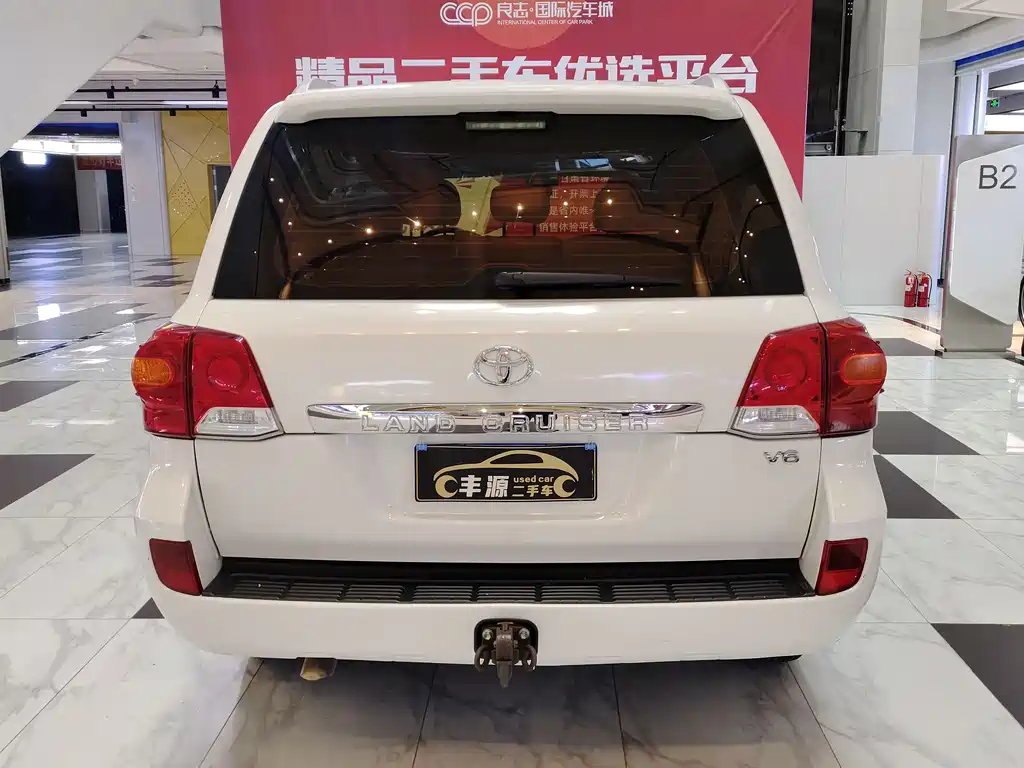 Toyota Land Cruiser 2015 — фото 24